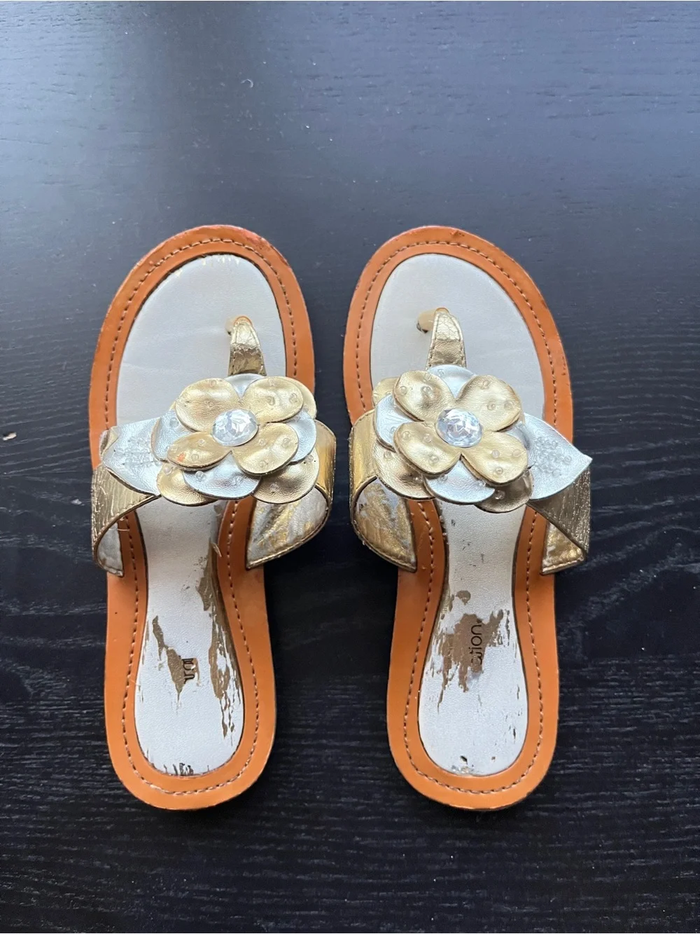 Xhilaration Girls Gold Silver Flower Jeweled Thong Sandals Size 1 Summer